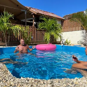 Casa Chiquito Chalet Savaneta